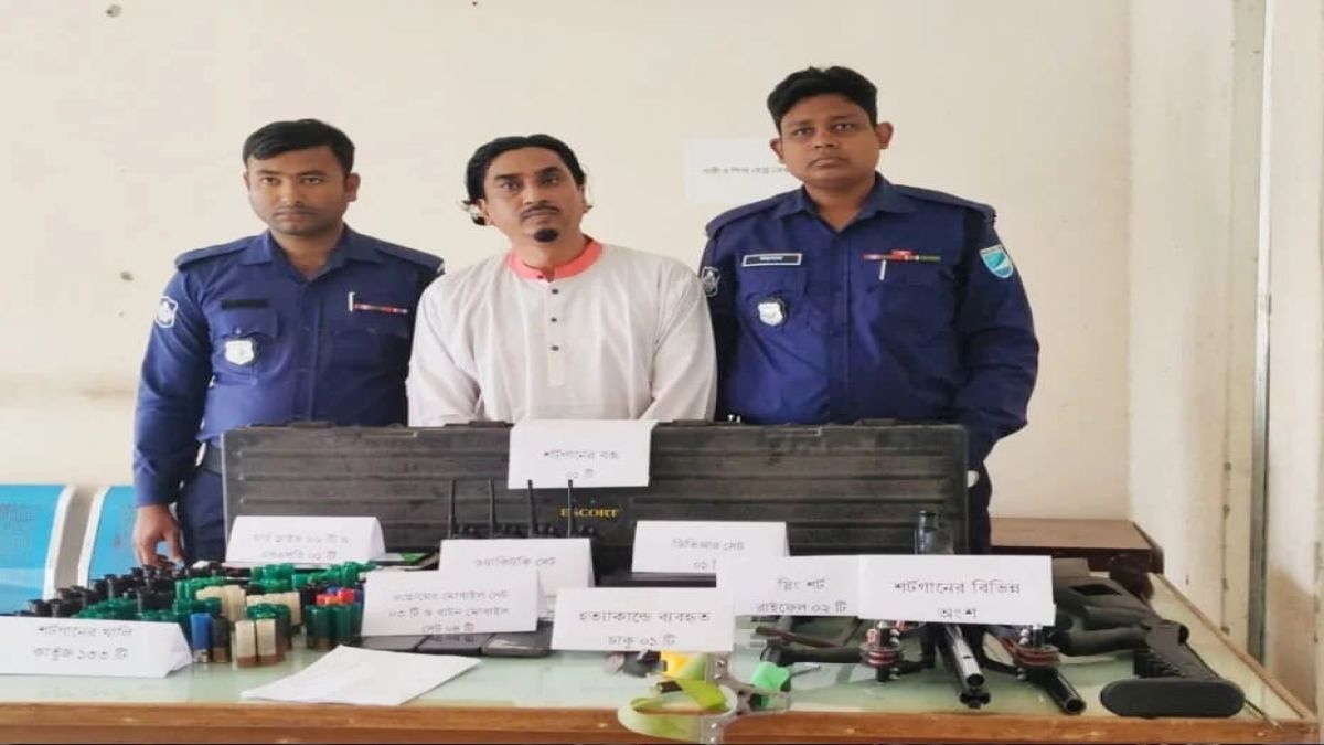 অস্ত্রসহ সুরেশ্বর পীর শাহীন নূরী গ্রেপ্তার